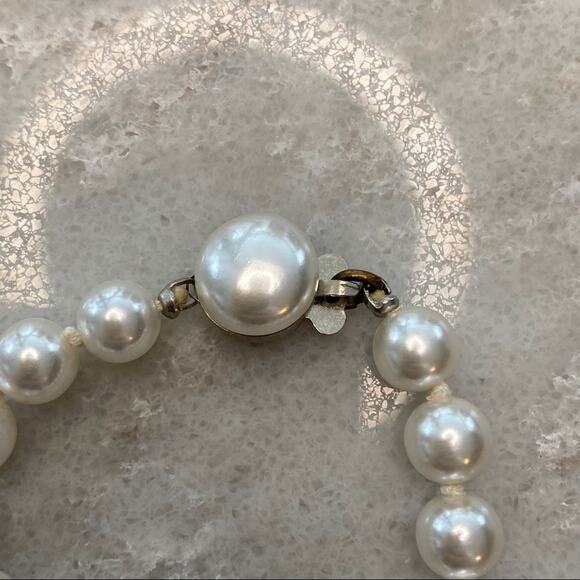 Vintage 1980s JAPAN faux pearl long necklace - Picture 4 of 5